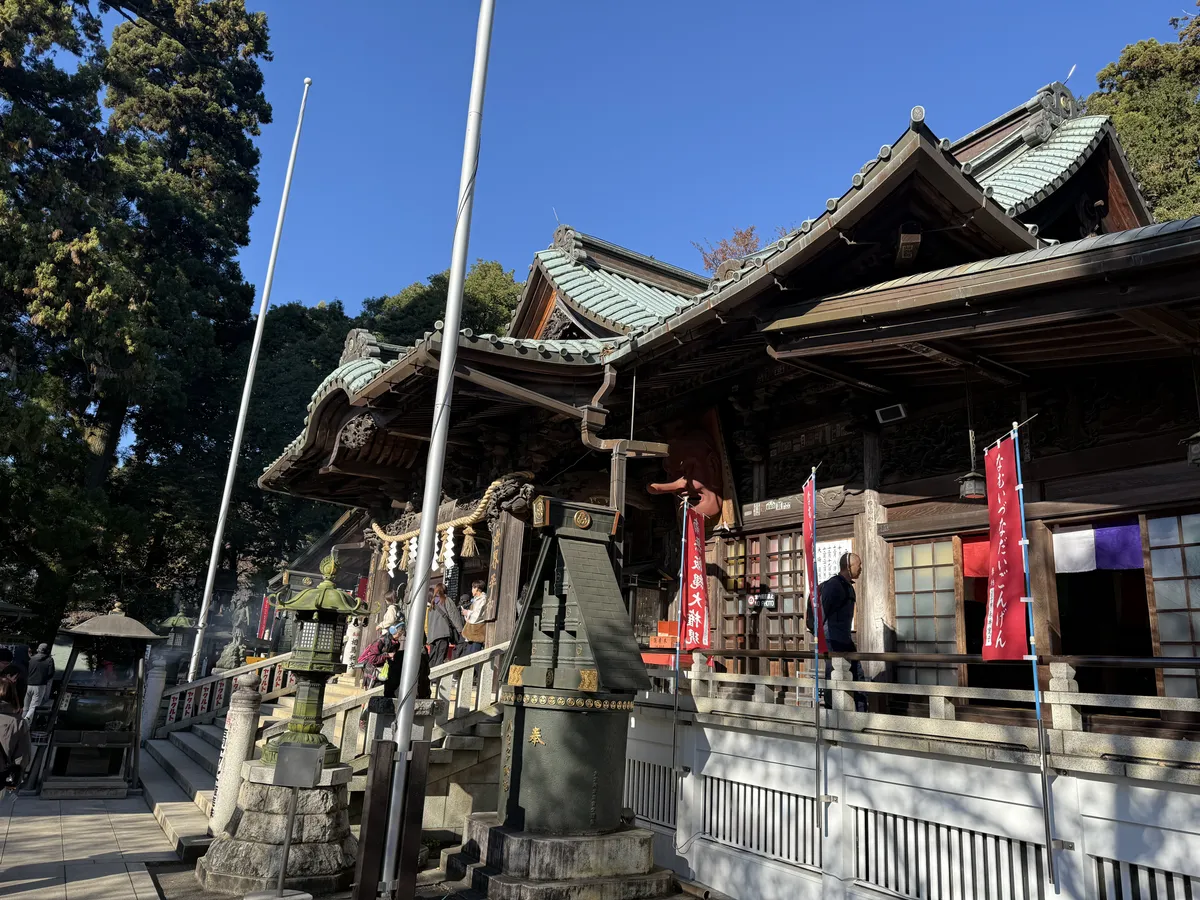 高尾山薬王院の荘厳な本堂